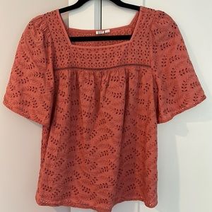 Gap Eyelet Top